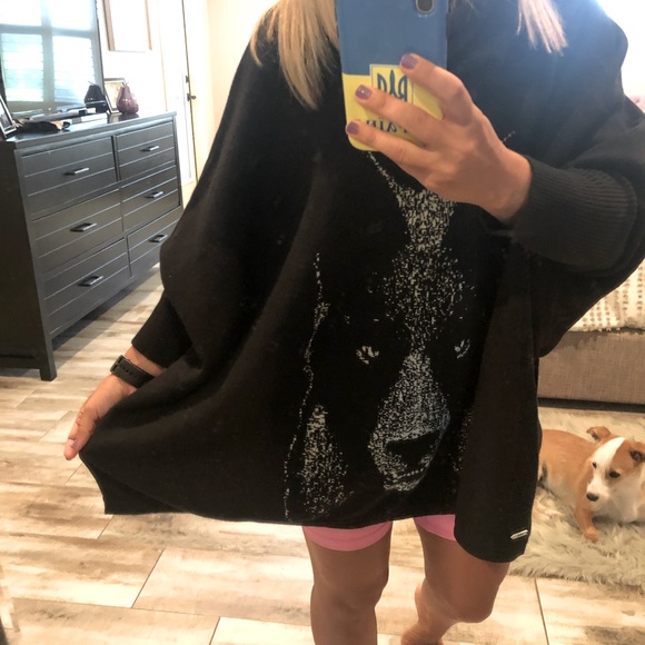Supremebeing Sweater (poncho) - Picture 1 of 7